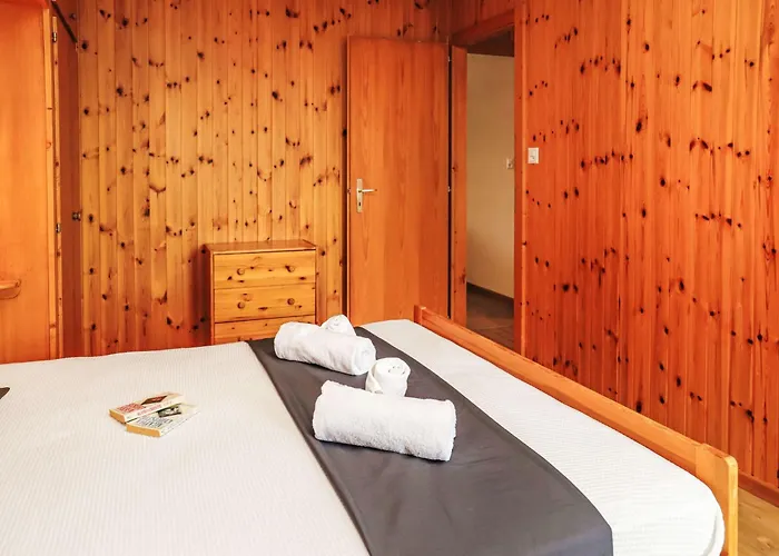 Dents Rousses C1 By Interhome Daire *